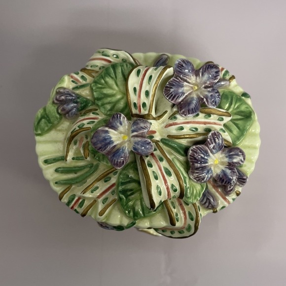 Fitz and Floyd Essentials Handcrafted China Violet Floral Bow Trinket Box Oval - Picture 4 of 8